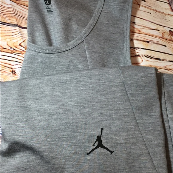 Chicago Bulls NBA Snap back and Air Jordan Tank XL - Picture 6 of 8